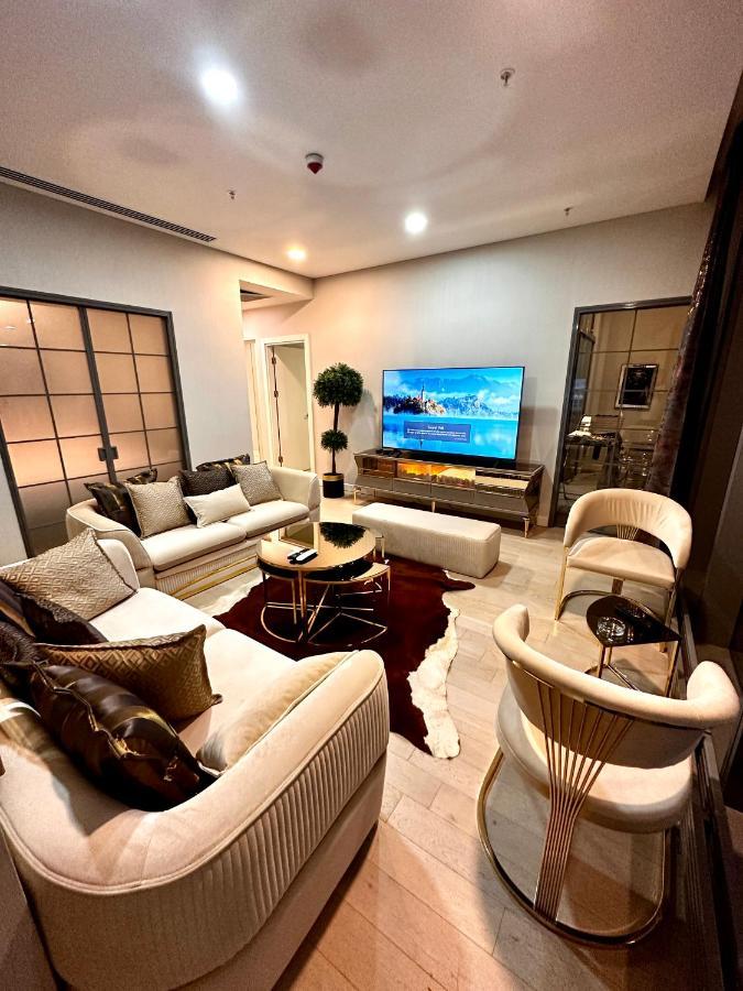 Skyland + 42 Apartment